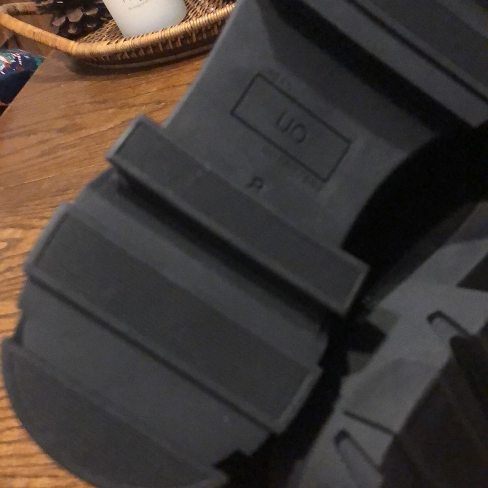 New Urban Outfitters chunky boots - Picture 9 of 13